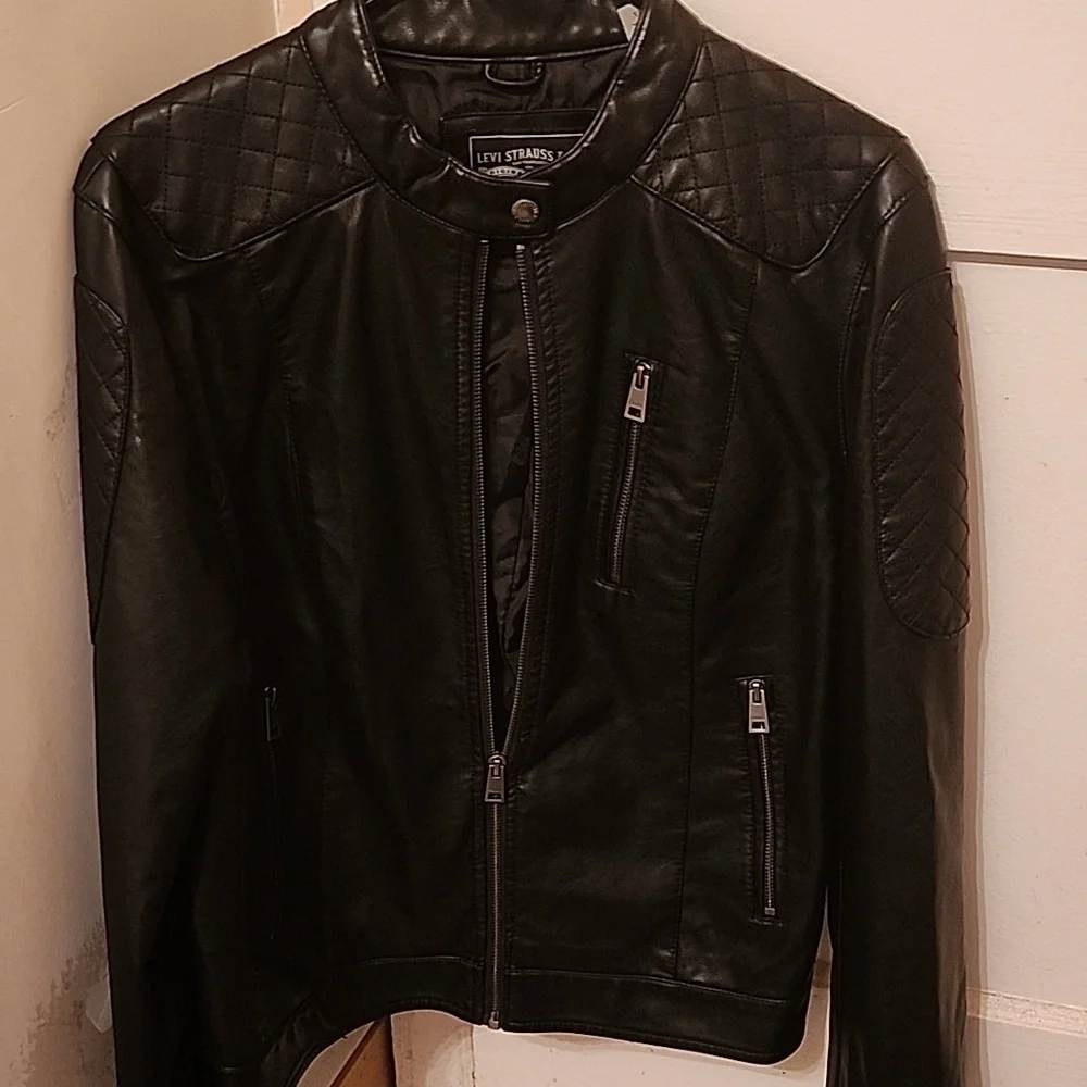 Leather jacket - Picture 2 of 2